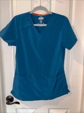 Dickies Teal V-Neck Women’s Scrub Top